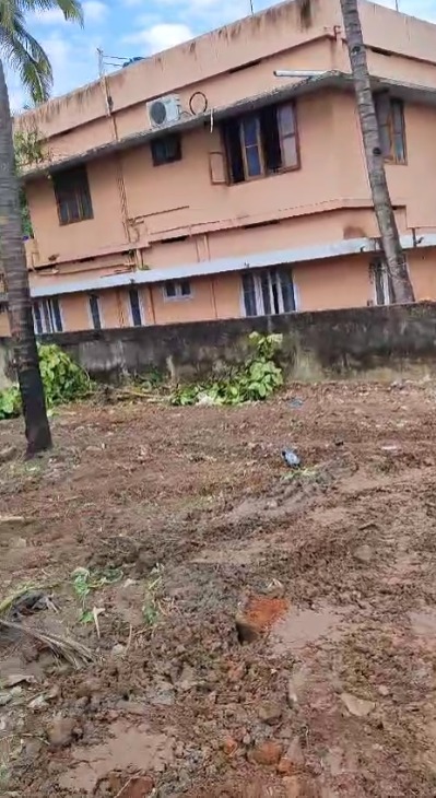 Land pic