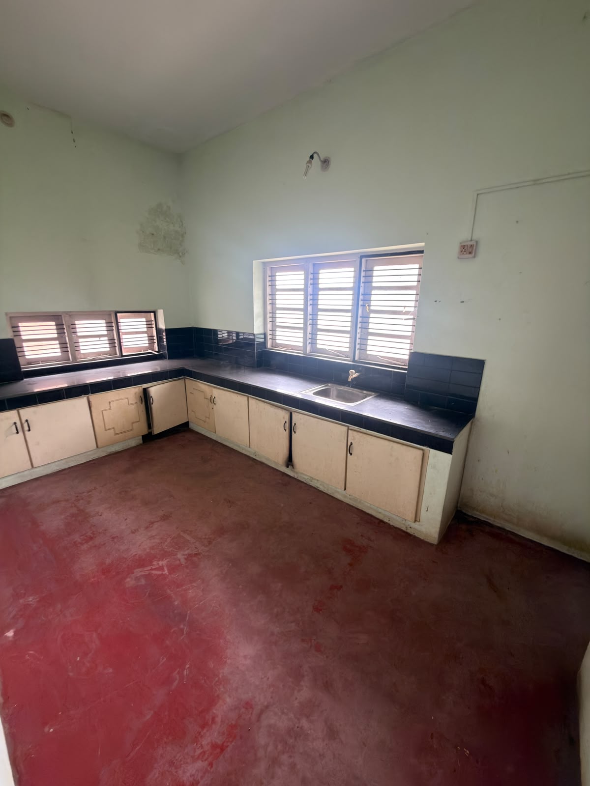 10.3 Cents, 3,000 Sq. Ft. Residential House for Sale in Mudavanmugal, Poojappura