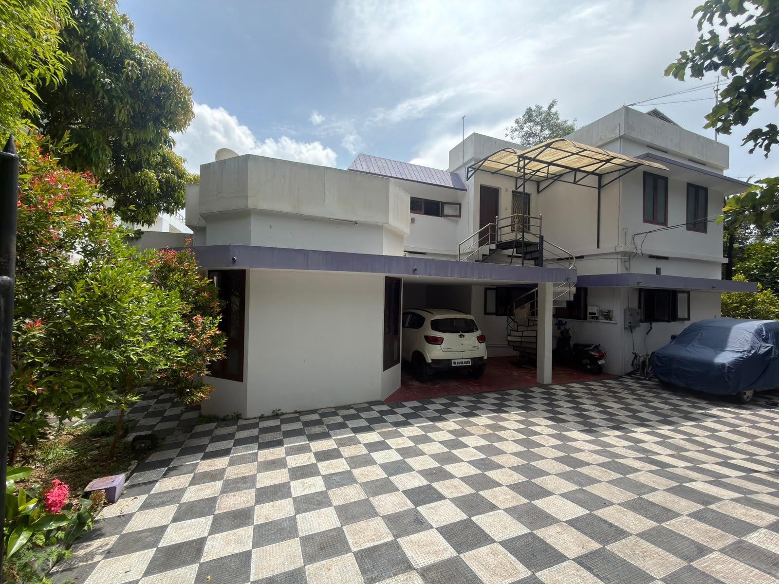 25 Cent Residential House and Land for Sale in Pothujanam Lane, Kumarapuram