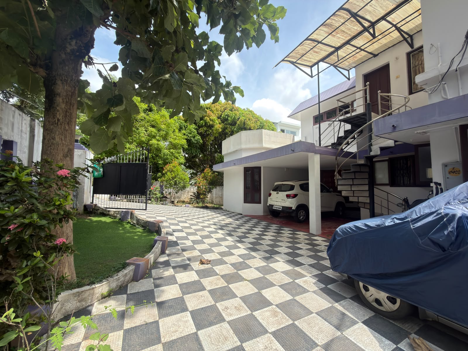 25 Cent Residential House and Land for Sale in Pothujanam Lane, Kumarapuram