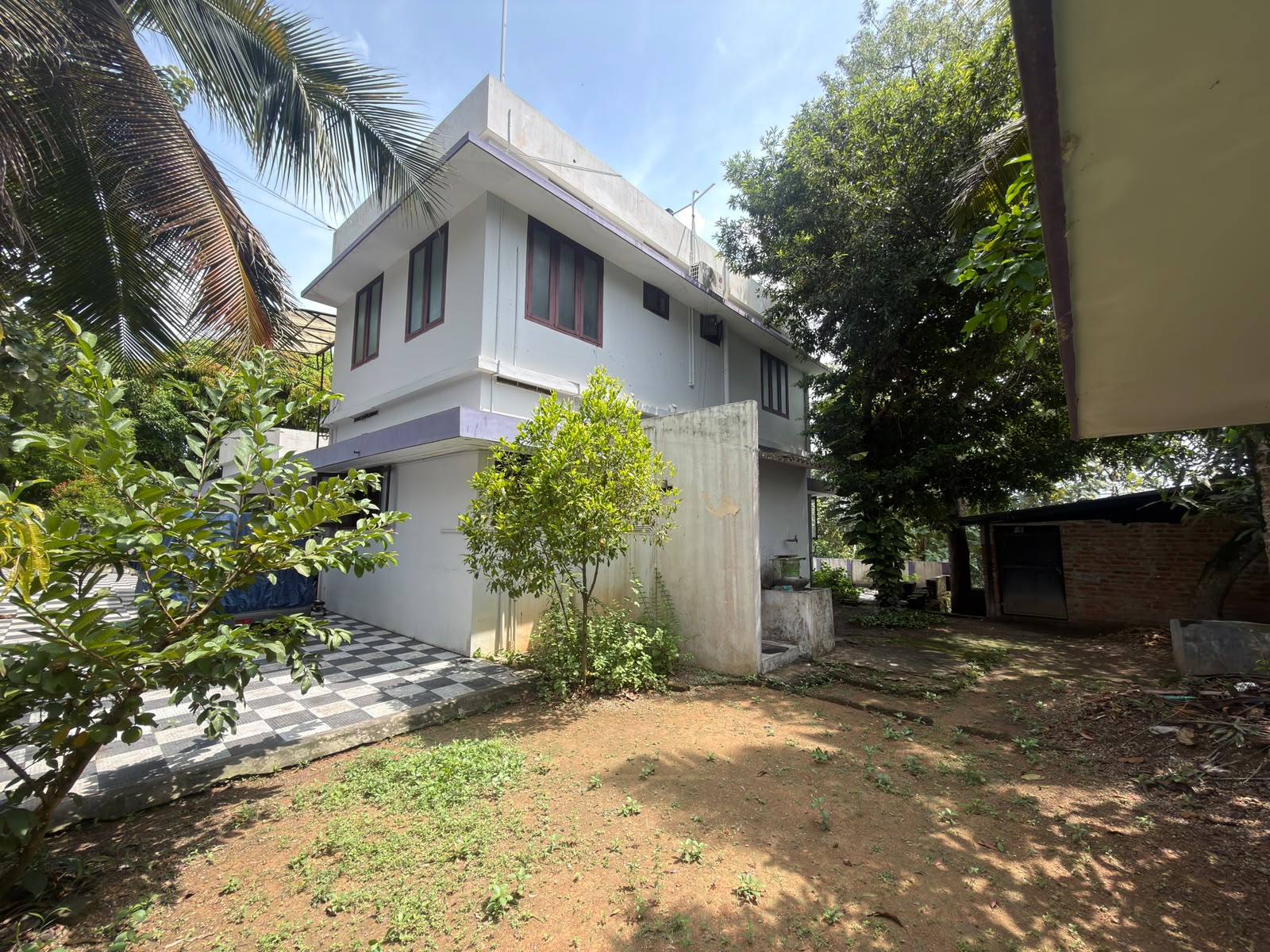 25 Cent Residential House and Land for Sale in Pothujanam Lane, Kumarapuram
